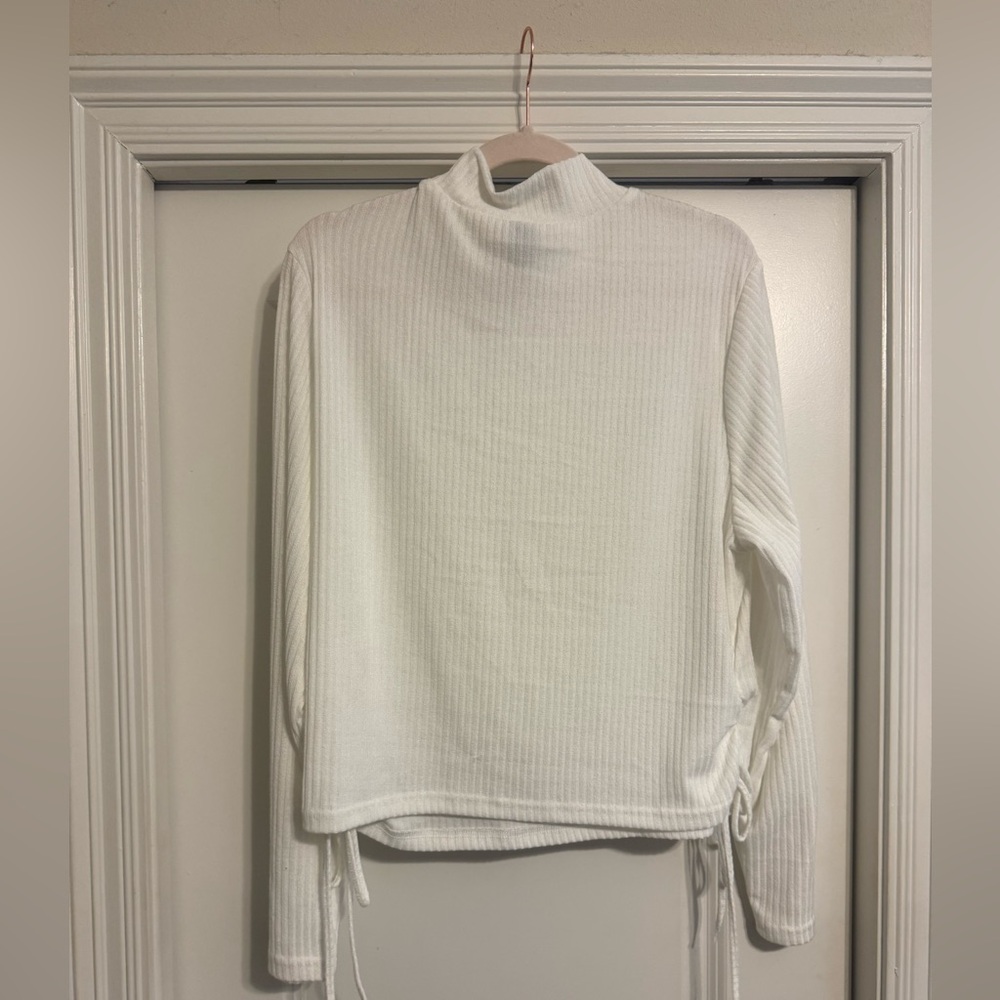 White Ribbed Top with Drawstring Sides - Picture 3 of 3